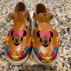 Girls shoes size 11